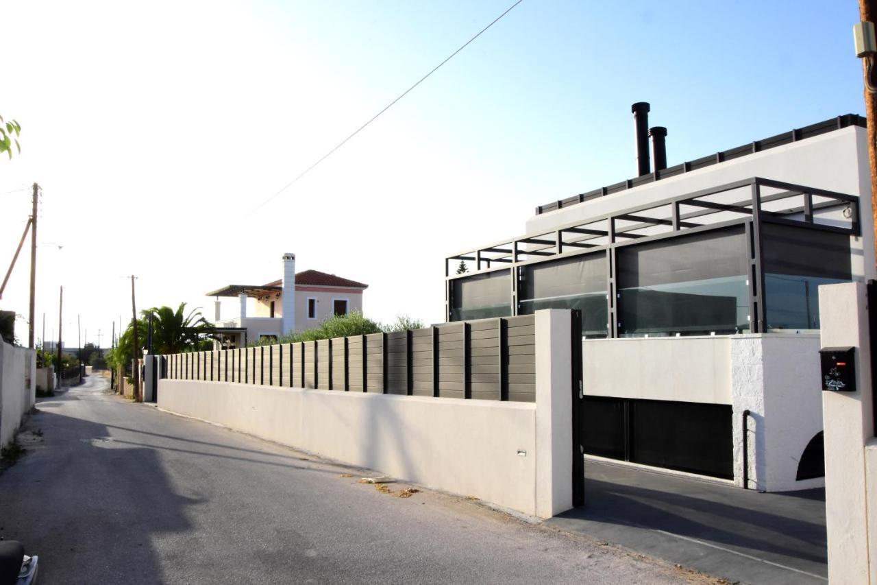 White And Black Aegina Екстер'єр фото